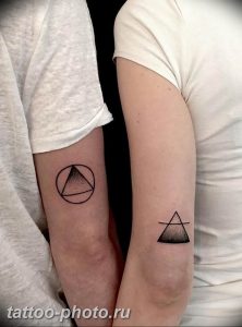 фото тату треугольник с кругом 11.12.2018 №041 - triangle with - tattoo-photo.ru
